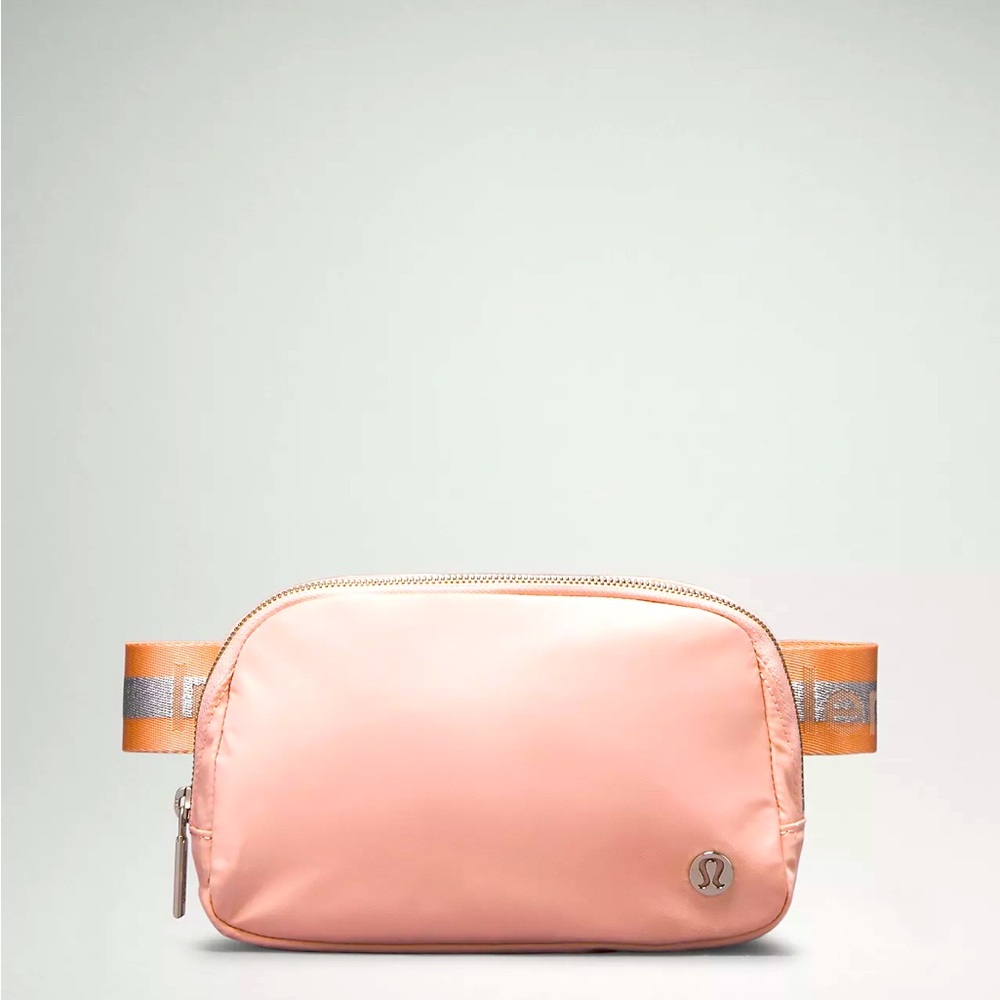 Lululemon belt bag